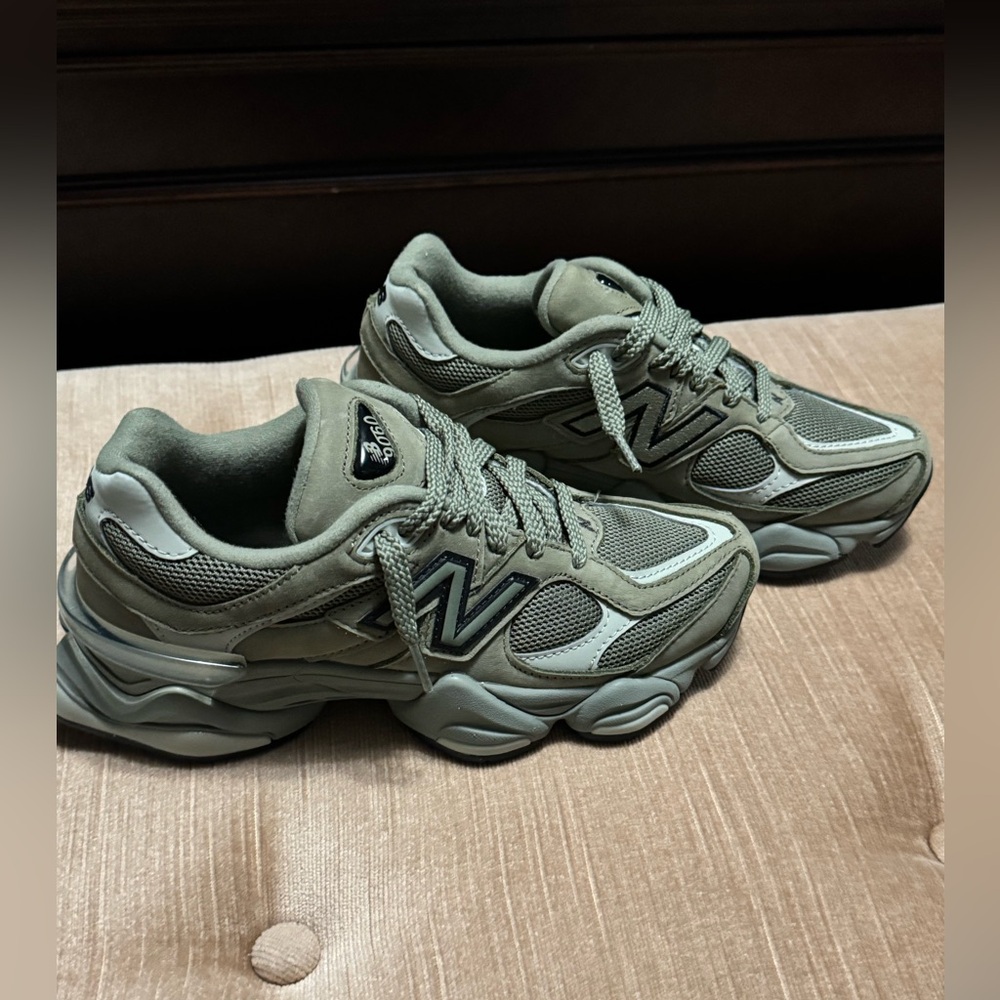 New Balance Women's Sage Green Sneakers